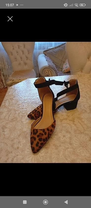 kiçik dabanlı ayaqqabı: Her biri 9m - Stil: kəsik yanlı, sivri burunlu, ankle-strap qayışlı — 1