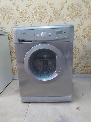 Fagor önyükləməli paltaryuyan maşın - Rəng: metalik gümüş - Ön