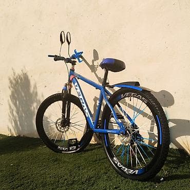 vega kask: Vegas markalı velosiped satılır. 26 ölçüdür, göy rəngdədir. Velosiped — 1