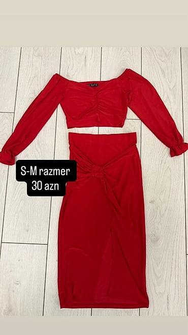 idman desti: Qırmızı iki hissəli dəst: 1 defe geyinilib - Üst: Uzunqollu, açıq — 1