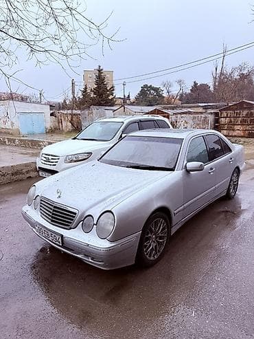 124 kupe mercedes: Mercedes-Benz E-Class: 2 l | 1999 il Sedan — 1