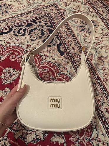 Çantalar: Çiyin çantası, Miu Miu — 1