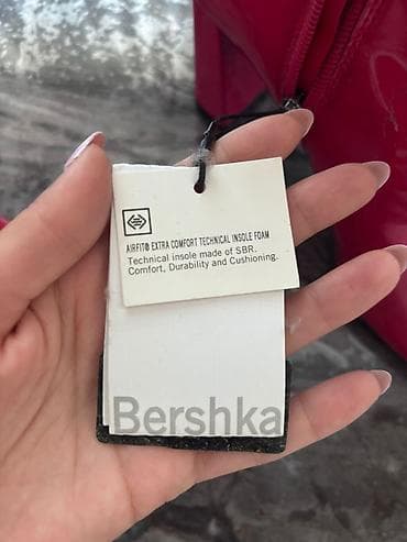bot batinka: Bershka qadın botları - Rəng: parlaq qırmızı (lak effektli) - — 3