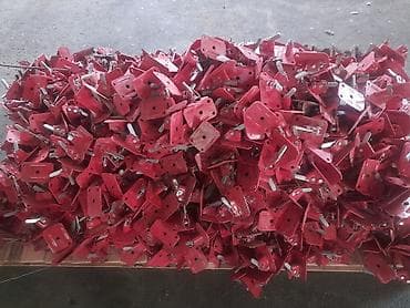 Məhsul: Metal bucaq birləşdiriciləri (qırmızı rəngli), kilidli/sancaq