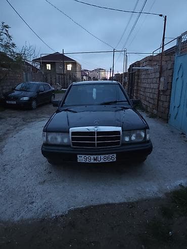 bugatti eb 112 6 mt: Mercedes-Benz 190 (W201): 1.8 l | 1991 il Sedan — 5