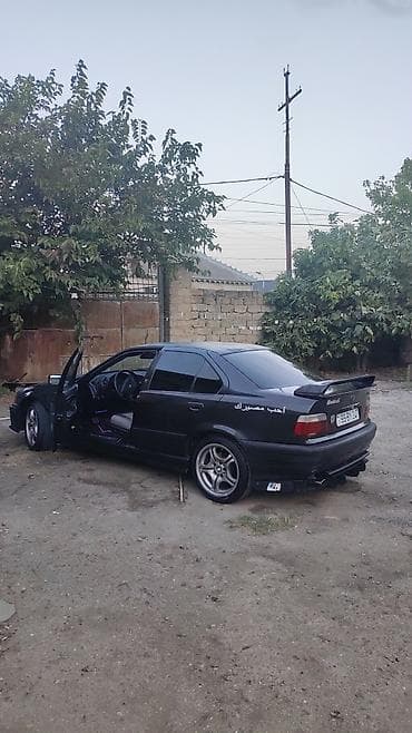 BMW 3 series: 2 l | 1995 il Sedan lalafo.az -da BMW 3 series: 2 l | 1995 il Sedan