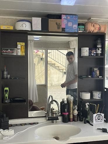 açar desti: Bərbər avadanlıqları dəsti Tərkib: - Bərbər kreslosu: tənzimlənən — 5