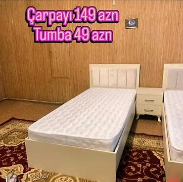 islenmis kravat: Ağ rəngli tək nəfərlik çarpayı və uyğun tumbadan ibarət dəst. - — 1