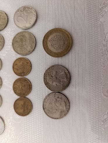 1 dollar: Mövzu: SSRİ və müxtəlif ölkələrdən köhnə sikkələr toplusu Təsvir: - — 3