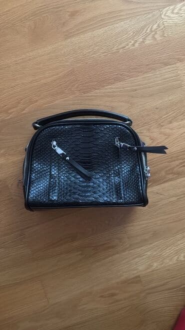 qaşlı çanta: Çiyin çantası — 14