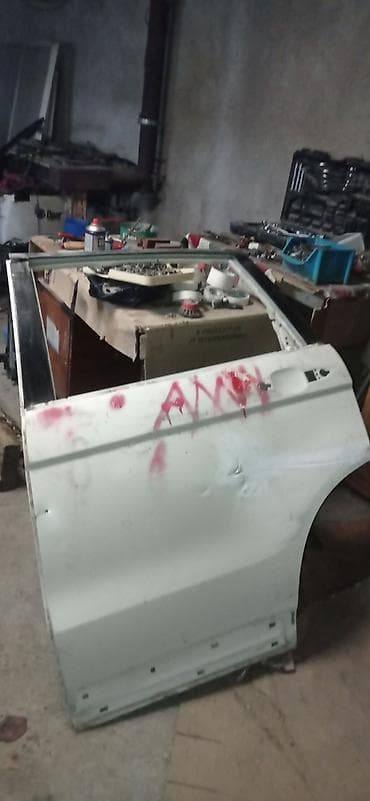 qazel zapcastı: Honda crv arxa sol qap 2008-2013 qapinin usdunde yungulvari ezik var — 2