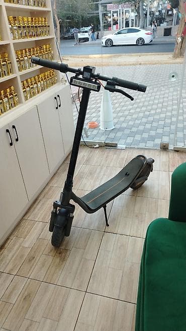 xiaomi elektrikli scooter: 1 aydı alınıb 45km məsafə qət etmək olur vatsap üçün 0707113000 — 1