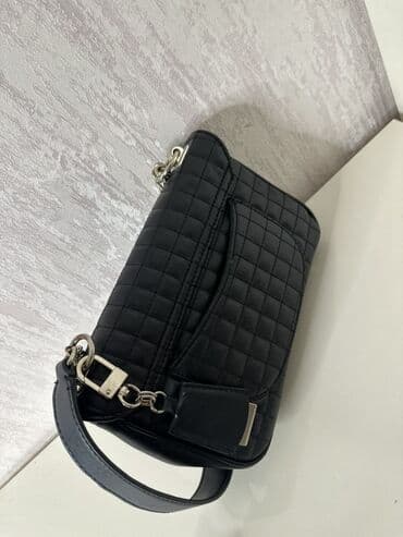 하얏트【KaKaotalk:Za31】포도 호텔: Çanta dəsti, Charles & Keith — 4