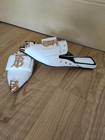 Burberry, Ölçü: 39, rəng - Ağ, Yeni — 1
