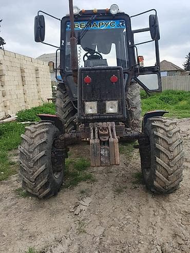 Сельско-хозяйственное оборудование: Belarus 892 təkərli traktor Texniki xüsusiyyətlər və komplektasiya: - — 5