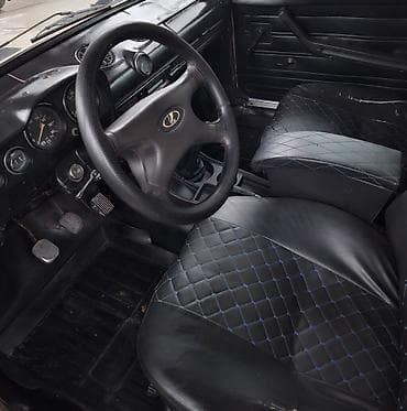 tap az avtomobillər: VAZ 2106 sedan, bej rəng. Klassik kuzov dizaynı, xrom ön və arxa — 3