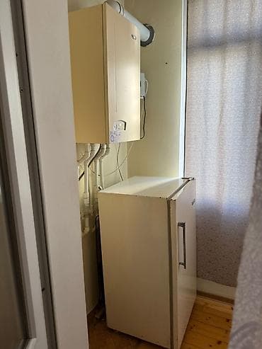 ofis icarə: 1 otaqlı mənzil – mebel və əşyalarla Plan və interyer: - Geniş — 8