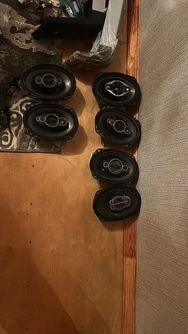 jbl pulse 2: 6 ədədir 1 cüt 600 1 ədəd 600 1 ədəd 550 1 ədəd 500 1 ədəd 400 hamsı — 1