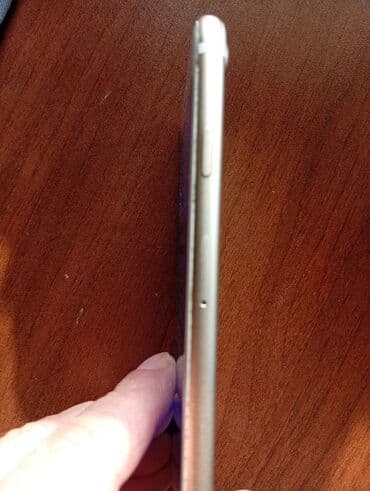 iphone notebook qiymetleri: IPhone 7 — 2