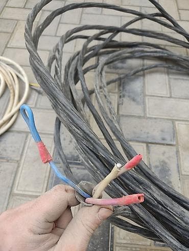 Divar kağızları, oboy: Elektrik kabelləri dəsti - Qara kabel: özünüdaşıyan izolyasiyalı xətt — 2