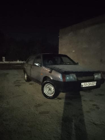 yan guzgulər s: Model: Hatchbek, 5 qapı Kuzov: Boz rəng, qara alt qoruyucu hissələrlə — 7