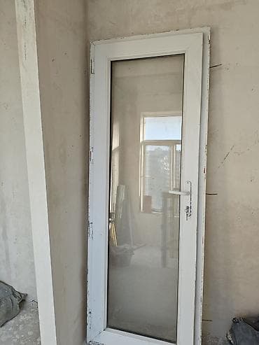 Plastik qapı balkon üçün yararlıdır 2×0.8 üst sol tərəfində azca