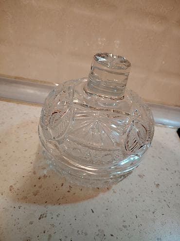 Kəsma naxışlı şüşə/qəlibli kristal qab – qapaqlı - Material: qalın