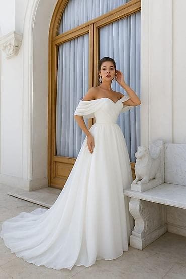 Qadın geyimləri: Məhsul: Gəlinliklər və aksesuarları Təsvir: - Müxtəlif üslubda — 5