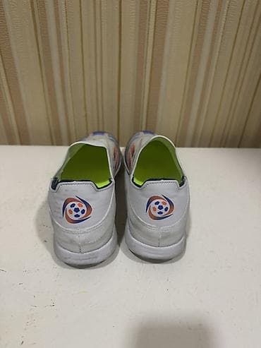 Butslar Adidas, Ölçü: 42, İşlənmiş