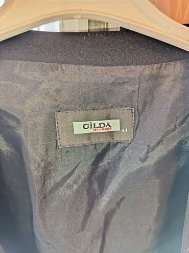 женские кардиганы большого размера: Qadın jaketi – GILDA, ölçü 44 - Rəng: qara - Model: düyməsiz, açıq — 5