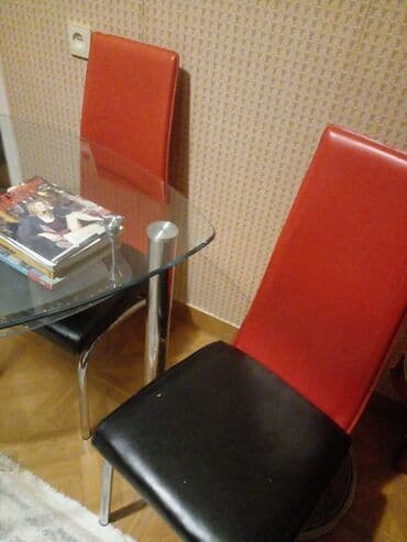 metbex stol ve stullari: КУХОННЫЙ СТОЛ, СТЕКЛЯННЫЙ. НОВЫЙ. Продается за 250м. ТРЕУГОЛЬНЫЙ СТОЛ — 6