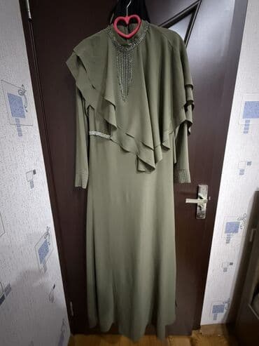 детские платья с длинным рукавом: Zeytun-yaşıl rəngdə uzun gecə/libas. Zərif axıcı parçadan, yüksək — 2