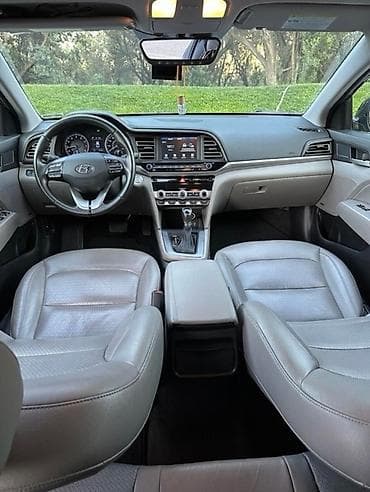 hunday santefe: Hyundai Elantra: 2 l | 2019 il Sedan — 6