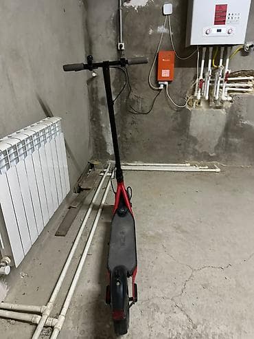 Elektrik nəqliyyatı: İşlənmiş Elektrik samokat 10", 501 - 750 Vt, 16 - 25 km/s, Ünvandan götürmə — 2