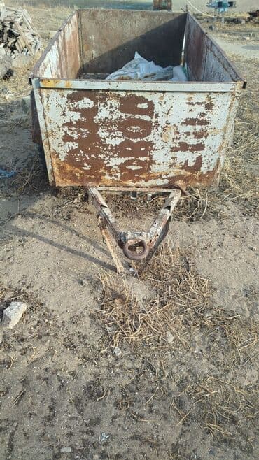 Mazda: İkioxlu qoşqu araba - Korpus: qalın metaldan, dərin yük bölməsi, dörd — 2