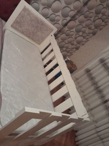 Oğlan və qız üçün, İşlənmiş, Çarpayı, Bazasız, Matras ilə, Siyirməsiz