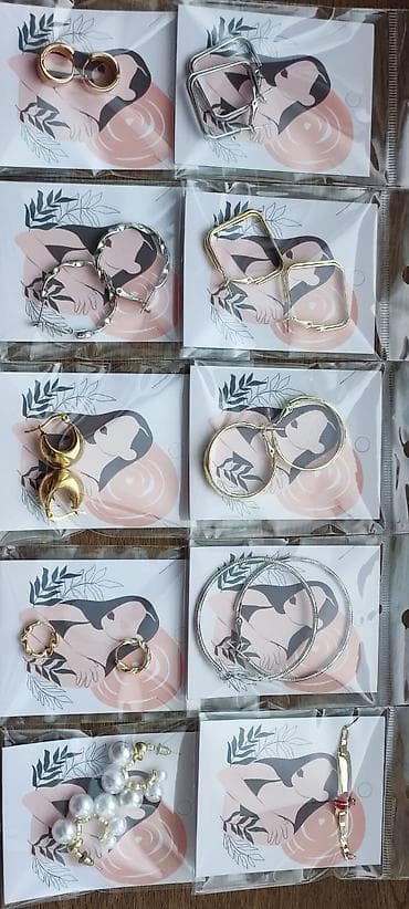 Zərgərlik əşyaları: Müxtəlif üslublarda qadın sırğaları çeşidi. Kolleksiyaya qızılı — 4