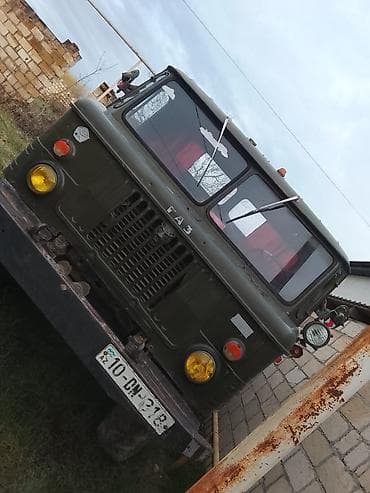 traktor 1221 belarus: GAZ-66 yük maşını - Korpus: hərbi yaşıl rəng, gücləndirilmiş ön — 2