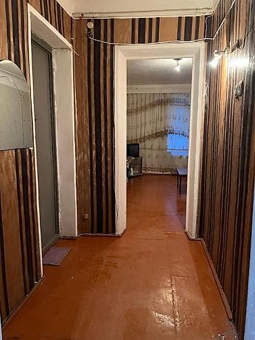 evlərin kirayəsi 1 otaqlı: Kirayə mənzil – 2 otaqlı, mebellə - Geniş qonaq otağı: taxta mebel — 4