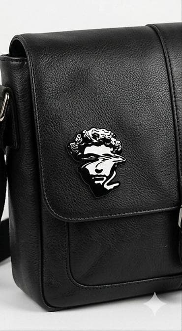 Çantalar: Abstrakt heykəl motivli metal nişan – iynəli broş - Dizayn: Qara-ağ — 1