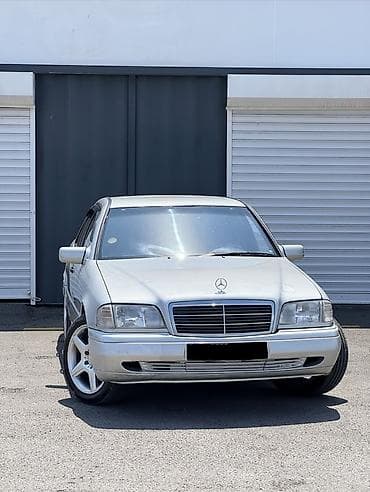 loreva reed diffuser: Mercedes-Benz C-Class: 2 l | 1994 il Sedan — 2