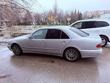 124 kupe mercedes: Mercedes-Benz E-Class: 2 l | 1999 il Sedan — 2