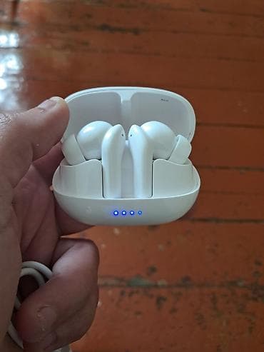 qulaqciq satisi: Satılır: Simsiz qulaqlıq seti Xüsusiyyətlər: - Bluetooth TWS — 1