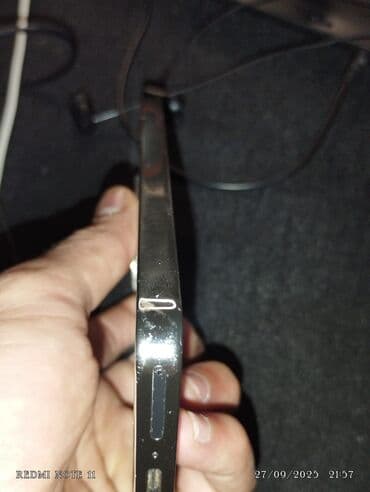 iphone dubay variantı: Mükəmməl performanslı smartfon Xüsusiyyətlər: - Böyük, haşiyəsiz — 3