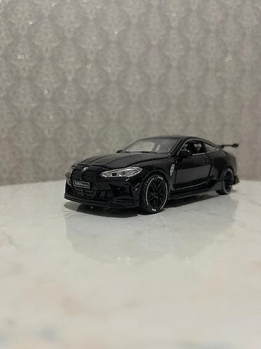 BMW M4 competition 1/32 ölçüdədir yenidir. Metrolara çatdırılma