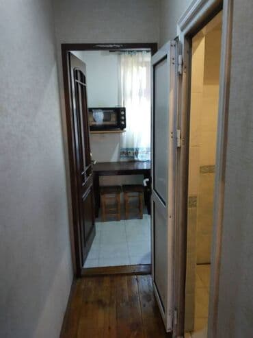 9 ci mikrorayon satilan evler: Bakı, 3 otaqlı, Köhnə tikili, 76 kv. m — 10