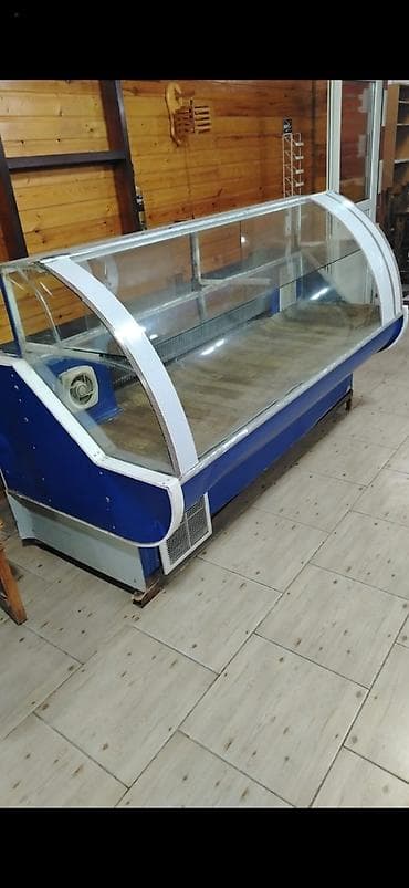 Avadanlığın icarəsi: Vitrin soyuducu hec bir prablemi yoxdu yaxsi işliyir.Ölçüsü 2 metrden — 1