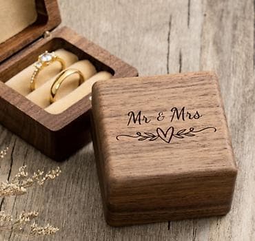 Mövzu: “Mr & Mrs” yazılı taxta üzük qutusu Təsvir: - Təbii — 1