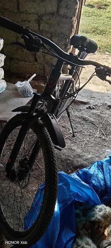 velosiped barter: Dağ/şosse tipli velosiped - Rəng: qara, qırmızı detal və loqo - — 2