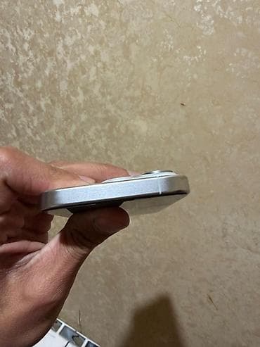 iphone 15 plus mavi: IPhone 15 Pro, 128 GB, White Titanium, Simsiz şarj — 3